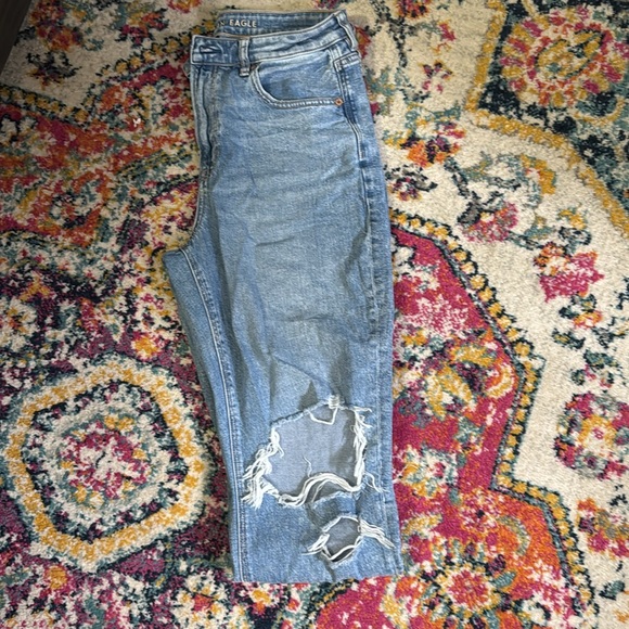 American eagle size 12 mom jeans worn once! - Picture 3 of 4